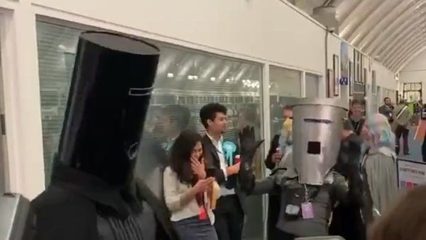 Lord Buckethead and Count Binface - Sputnik International