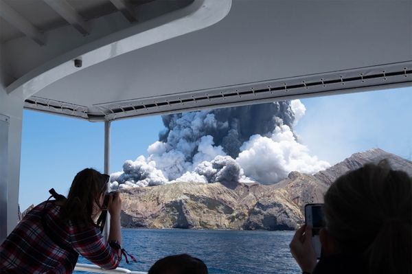 This photo courtesy of Michael Schade shows the volcano on New Zealand's White Island spewing steam and ash moments after it erupted on December 9, 2019 This photo courtesy of Michael Schade shows the volcano on New Zealand's White Island spewing steam and ash moments after it erupted on December 9, 2019 - Sputnik International