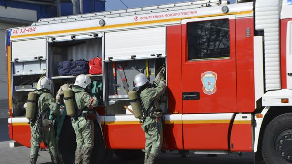 Fire servicemen in Russia - Sputnik International