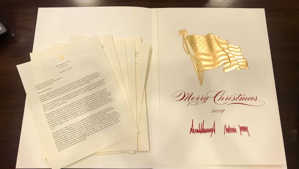 White House Sends Senators Christmas Card With Trump Letter to Pelosi Ahead of Impeachment Vote 18.12.2019 - Sputnik International