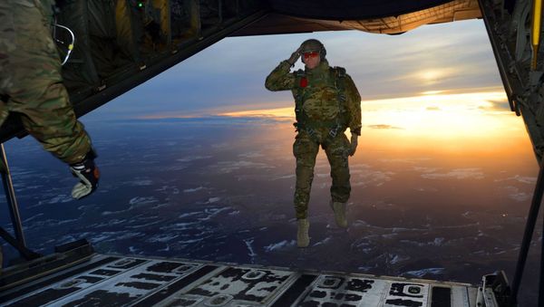 Paratrooper - Sputnik International