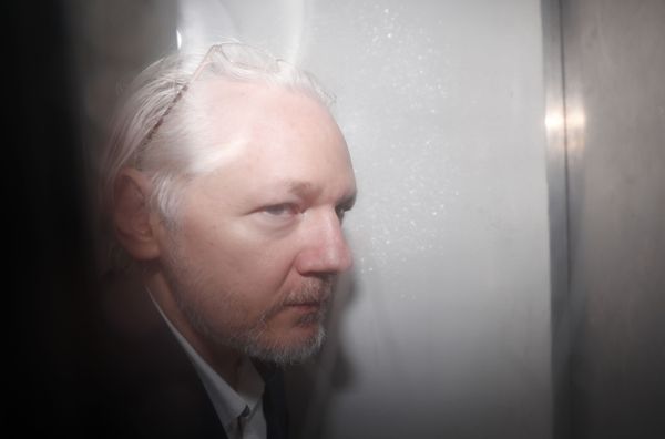 Rapper M.I.A Plans to Ask the Queen to Free Julian Assange Rapper M.I.A Plans to Ask the Queen to Free Julian Assange - Sputnik International