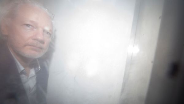 Wikileaks founder Julian Assange arrives at Westminster Magistrates Court in London, Britain, December 20, 2019 - Sputnik International