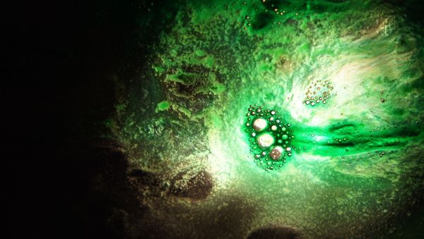 Green Dark Light - Sputnik International
