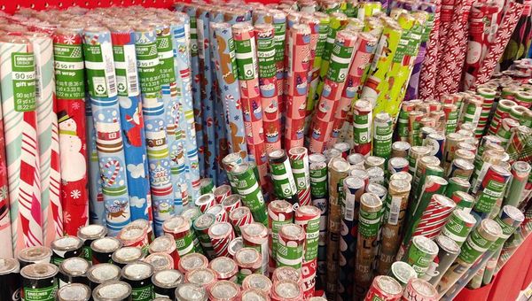 Christmas wrapping paper display - Sputnik International