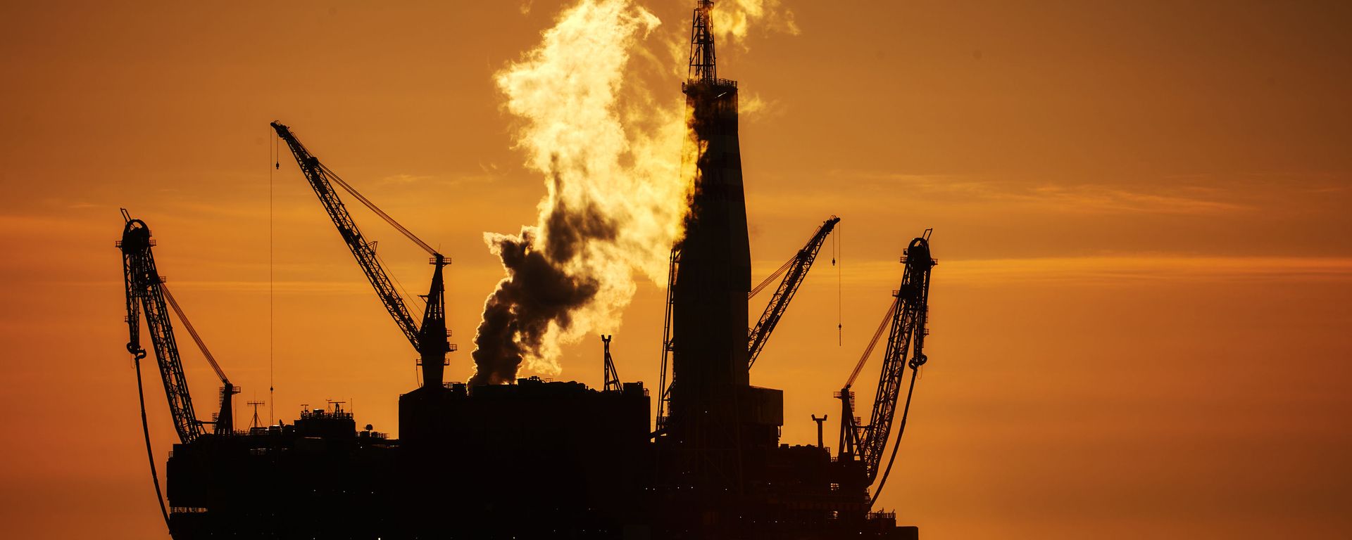 Russian offshore oil platform Russian offshore oil platform - Sputnik International, 1920, 20.09.2022
