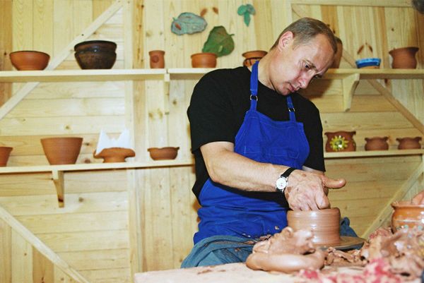 20 Years of Vladimir Putin: Kremlin Releases Never-Before-Seen Photos With Russian President - Sputnik International
