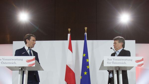 Head of the Austria People's Party (OevP) Sebastian Kurz (L) and Head of the Austrian Green Party Werner Kogler address a press conference to present the newly-formed coalition government's programme on January 2, 2020 in Vienna.  - Sputnik International