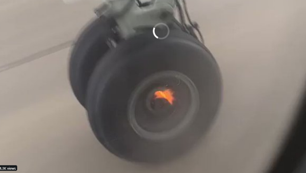 Footage Shows Air Canada Plane Losing One of Its Wheels During Take-Off - Sputnik International