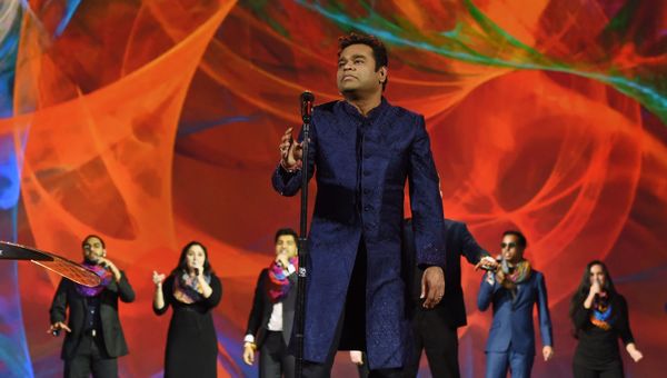 LAS VEGAS, NV - JANUARY 05: Composer A.R. Rahman performs during a keynote address by Intel Corp. CEO Brian Krzanich at CES 2016 at The Venetian Las Vegas on January 5, 2016 in Las Vegas, Nevada. - Sputnik International