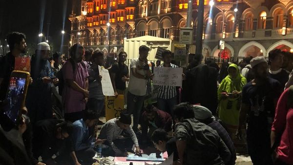 Indians gather in Mumbai to protest against violence on the students of Jawaharlal Nehru University on 5 January Indians gather in Mumbai to protest against violence on the students of Jawaharlal Nehru University on 5 January - Sputnik International
