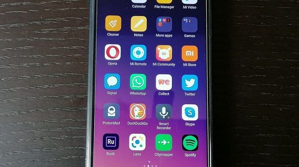 Smartphone Display - Sputnik International