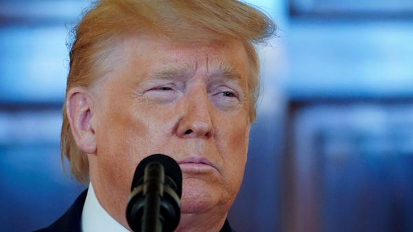 U.S. President Donald Trump pauses as he delivers a statement about Iran in the Grand Foyer at the White House in Washington, U.S., January 8, 2020 - Sputnik International