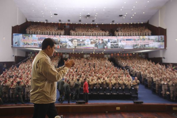 US Will Support Guaido Until It Finds Better 'Neo-Colonial Proconsul' – Ex-Hugo Chavez Adviser - Sputnik International