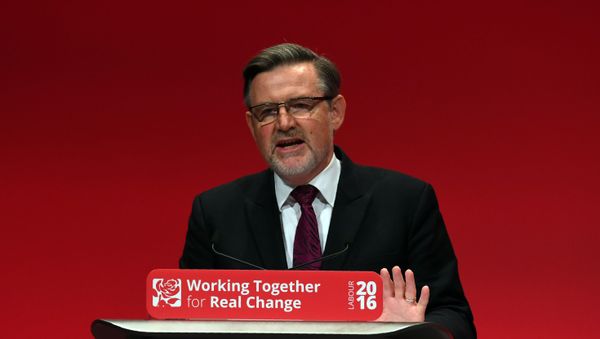 Shadow Secretary of State for International Trade Barry Gardiner speaks on the second day of the Labour Party Conference in Liverpool, north west England on September 26, 2016 - Sputnik International