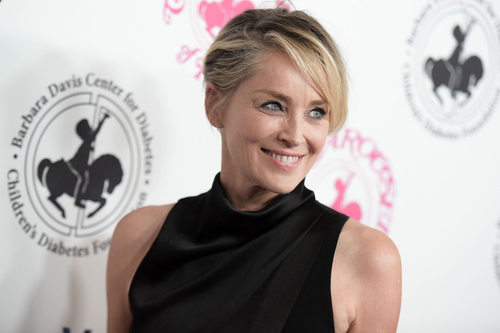 'Basic Instinct' Star Sharon Stone Slams Cancel Culture as 'Stupidest Thing I've Ever Seen' - Sputnik International, 1920, 26.03.2021