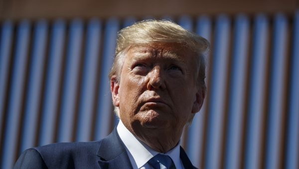 President Donald Trump tours a section of the southern border wall, Wednesday, Sept. 18, 2019, in Otay Mesa, Calif. - Sputnik International