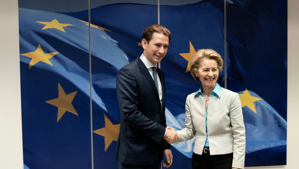 European Commission President Ursula von der Leyen meets with Austria's Chancellor Sebastian Kurz, in Brussels, Belgium January 12, 2020 - Sputnik International