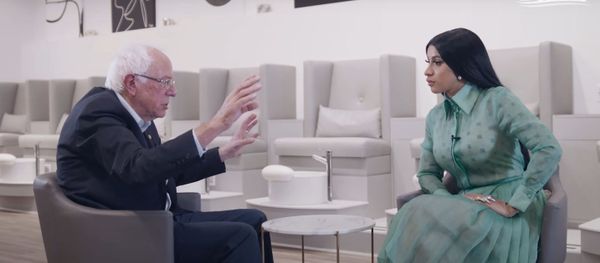 Bernie x Cardi B Bernie x Cardi B - Sputnik International