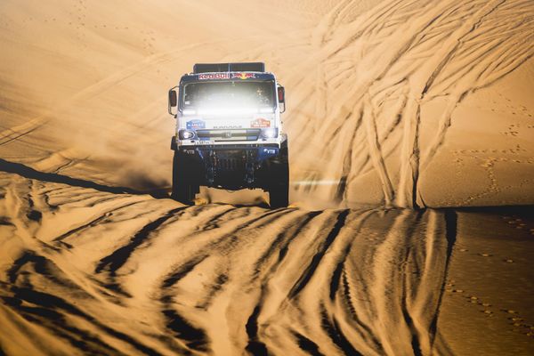 Sand, Heat, Roar of Engines: Best Moments of 2020 Dakar Rally in Saudi Arabia Sand, Heat, Roar of Engines: Best Moments of 2020 Dakar Rally in Saudi Arabia - Sputnik International