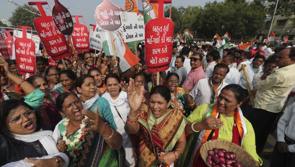 The protest against unemployment, rising inflation and, what they call, the government's anti-people and anti-farmer policies. India (File) - Sputnik International
