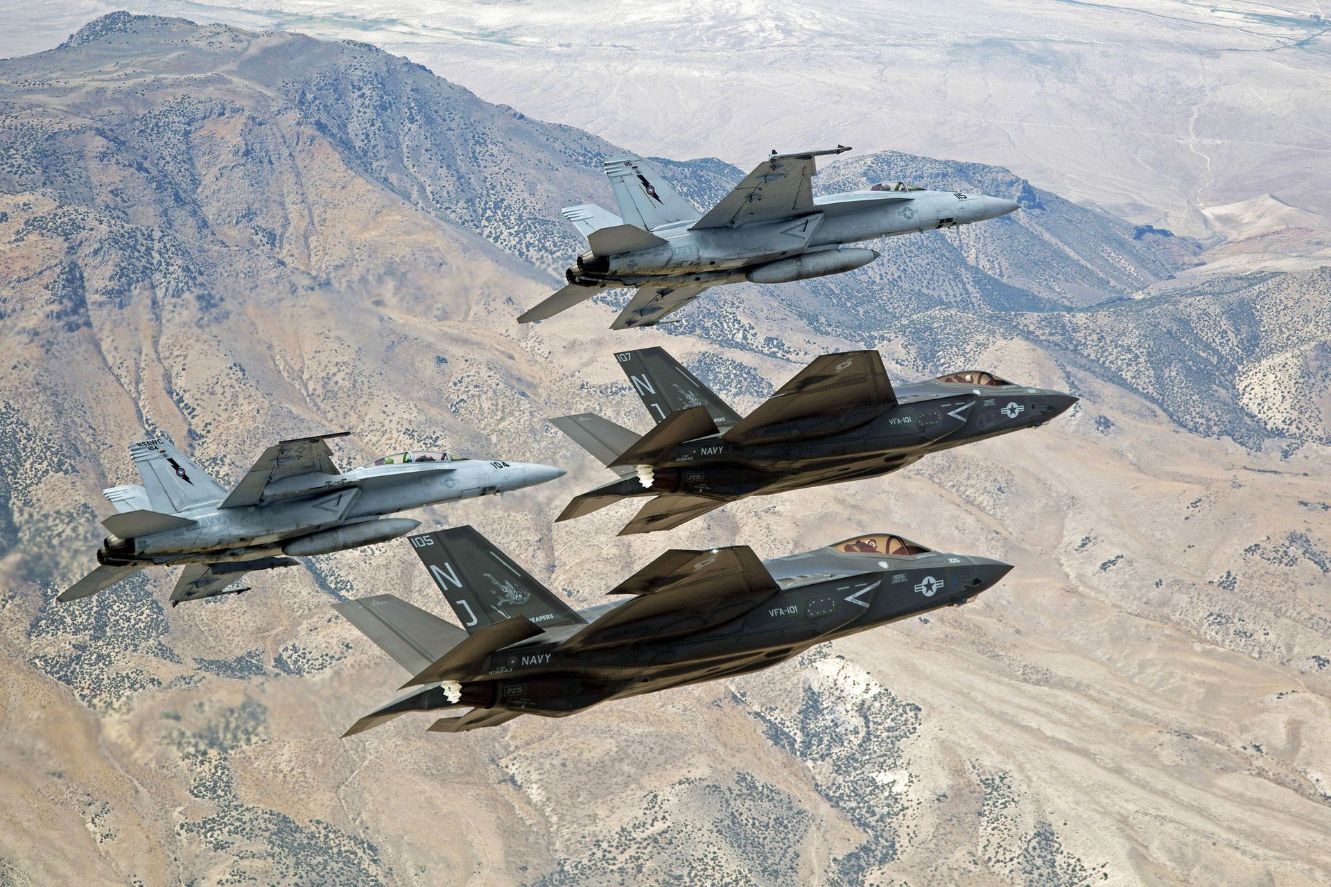 Costliest Weapon in US History: F-35 Facing Scrutiny Again But Somehow it's Russia & China's 'Fault' Costliest Weapon in US History: F-35 Facing Scrutiny Again But Somehow it's Russia & China's 'Fault' - Sputnik International, 1920, 03.06.2021