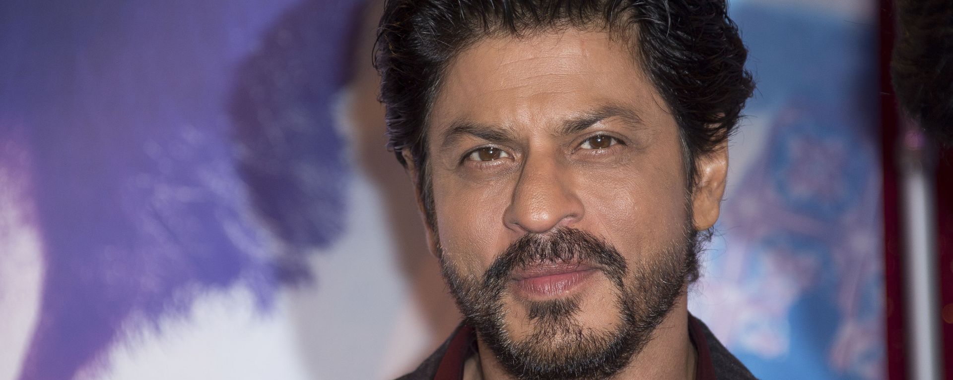 Actor Shah Rukh Khan poses for photographers with his Madame Tussauds wax figure in central ahead of the launch of Khan's new film, Fan, Wednesday, April 13, 2016 Actor Shah Rukh Khan poses for photographers with his Madame Tussauds wax figure in central ahead of the launch of Khan's new film, Fan, Wednesday, April 13, 2016 - Sputnik International, 1920, 21.10.2021