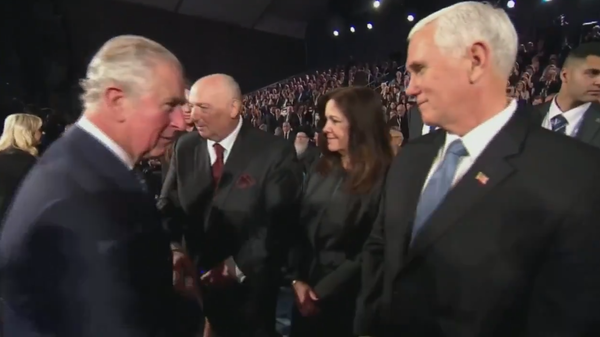 Prince Charles skips greeting US's Pence, shakes hands with Israel's Netanyahu - Sputnik International