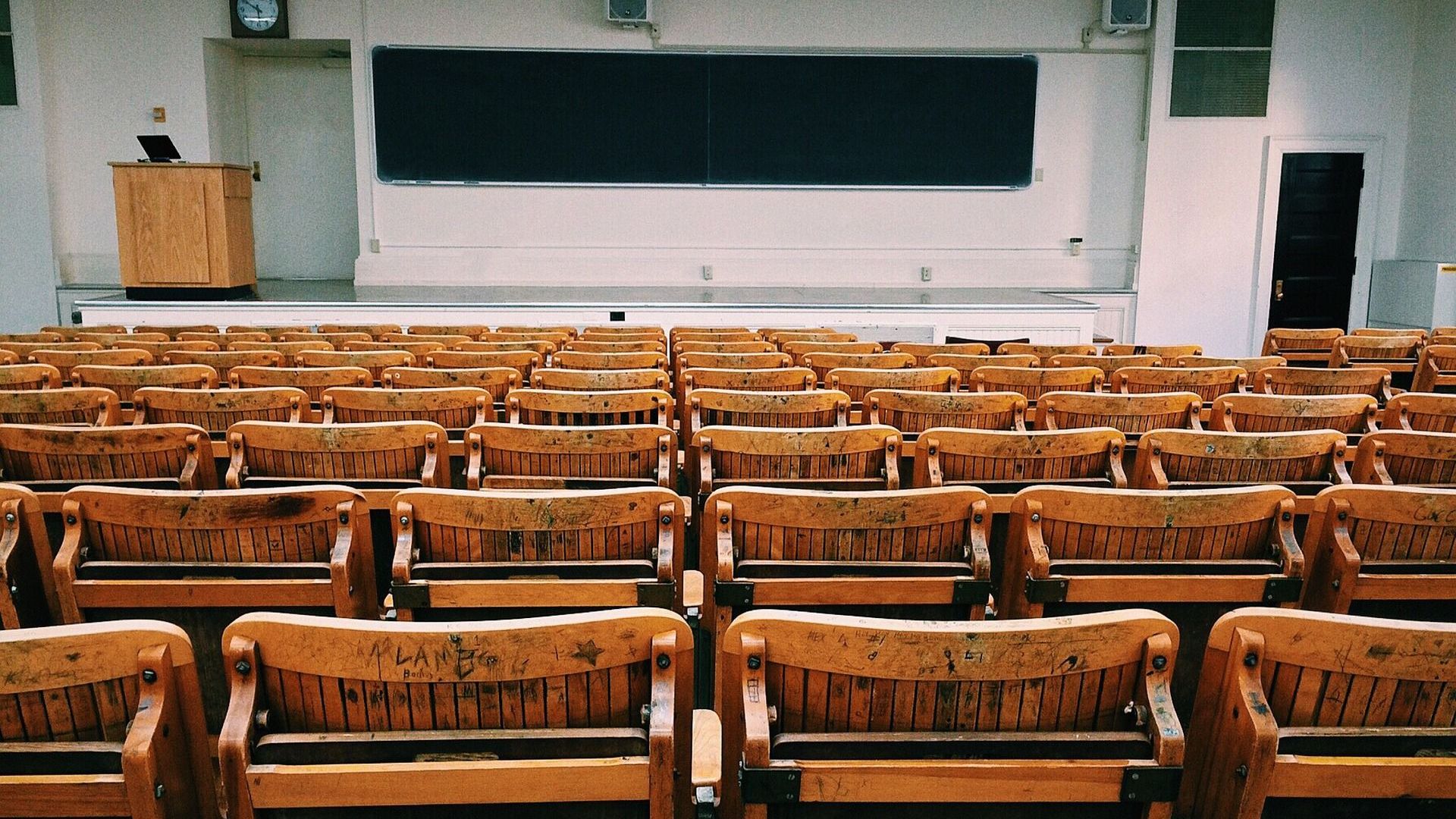 A classroom without students A classroom without students - Sputnik International, 1920, 31.03.2021