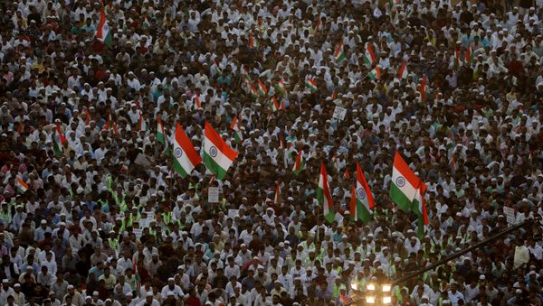 Demonstrators attend a protest against a new citizenship law in Mumbai, India, January 24, 2020. REUTERS/Francis Mascarenhas - Sputnik International