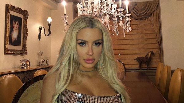 Tana Mongeau - Sputnik International