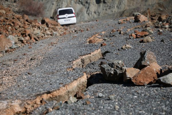 Turkish Village Totally Destroyed After Quake in Elazig Province - Video Turkish Village Totally Destroyed After Quake in Elazig Province - Video - Sputnik International