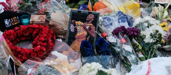 People Pay Their Respects After Death of NBA Legend Kobe Bryant - Sputnik International