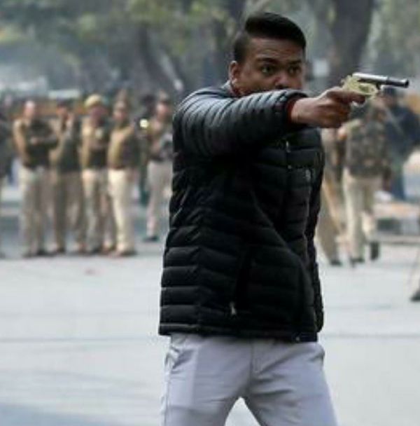 One Reportedly Injured After Unidentified Man Fires at Anti-Citizenship Law Protestors in Delhi One Reportedly Injured After Unidentified Man Fires at Anti-Citizenship Law Protestors in Delhi - Sputnik International