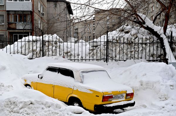 Snowbanks in Novosibirsk - Sputnik International