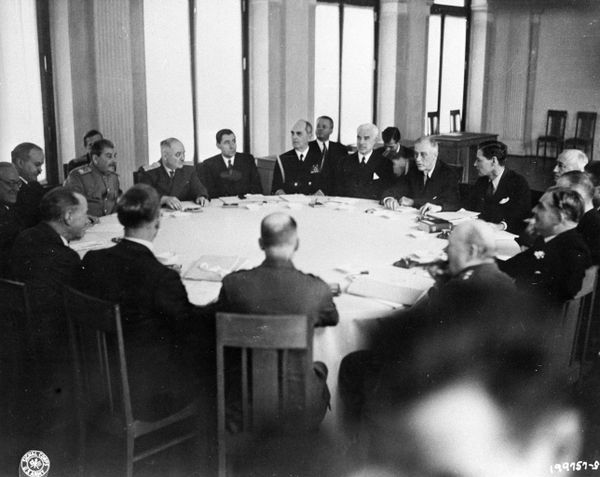 ‘Safeguarding Historical Truth’: Russian MoD Declassifies WWII Yalta Conference Documents ‘Safeguarding Historical Truth’: Russian MoD Declassifies WWII Yalta Conference Documents - Sputnik International
