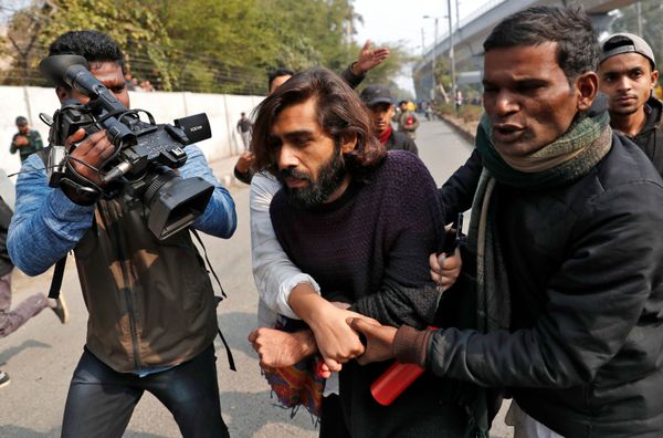 Family of Youth Who Shot at Indian CAA Protesters Claim He Isn't Linked to Any Radical Group - Sputnik International