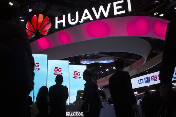 BT, Vodafone Reportedly Urged to Stock Up on Huawei Gear as UK Mulls New Strategy on Tech Giant BT, Vodafone Reportedly Urged to Stock Up on Huawei Gear as UK Mulls New Strategy on Tech Giant - Sputnik International