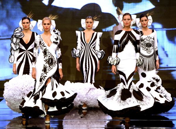 Beauty and Passion: Spirit of Spanish Dance Presented at International Flamenco Fashion Show - Sputnik International