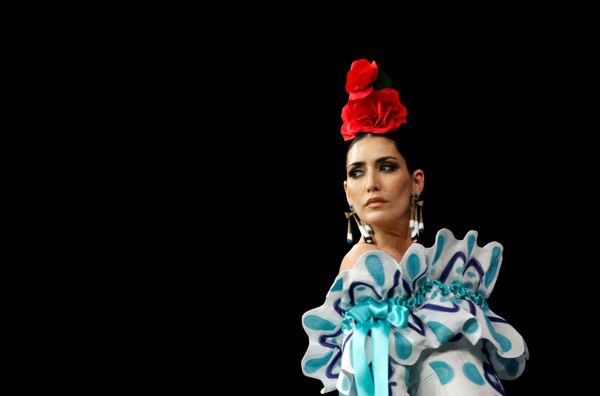 Beauty and Passion: Spirit of Spanish Dance Presented at International Flamenco Fashion Show - Sputnik International