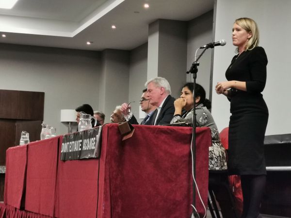 Eating the Elephant: Highlights From Wikileaks, Assange Rally Speakers on Press Freedom in London Eating the Elephant: Highlights From Wikileaks, Assange Rally Speakers on Press Freedom in London - Sputnik International