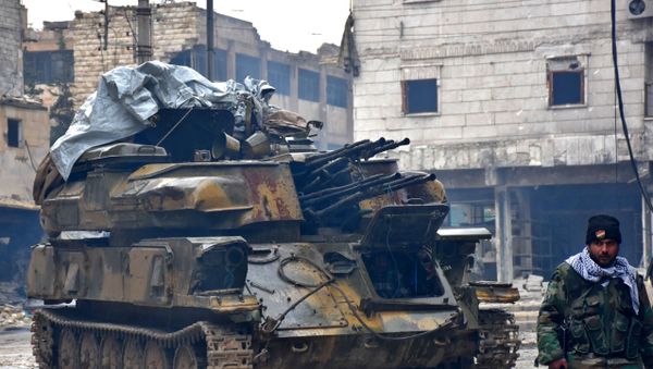 Syrian pro-government forces in the northern embattled city of Aleppo  - Sputnik International