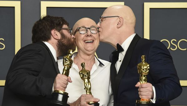 Winners of the award for best documentary feature for 'American Factory' at the Oscars - Sputnik International