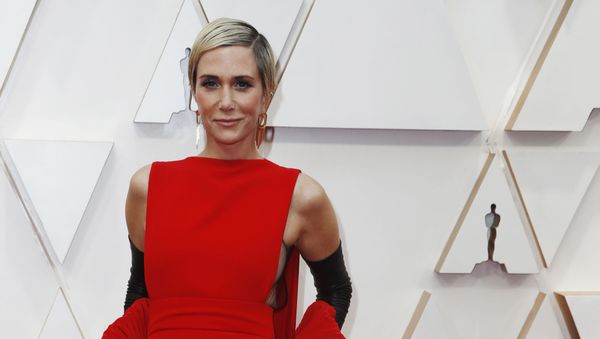 Kristen Wiig in Valentino poses on the red carpet during the Oscars arrivals at the 92nd Academy Awards in Hollywood, Los Angeles, California, U.S., February 9, 2020 Kristen Wiig in Valentino poses on the red carpet during the Oscars arrivals at the 92nd Academy Awards in Hollywood, Los Angeles, California, U.S., February 9, 2020 - Sputnik International
