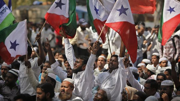 Indian Muslims from the Popular Front of India shout slogans to demand for affirmative action for Muslims in government jobs and in education, in New Delhi, India, Monday, March 15, 2010 - Sputnik International