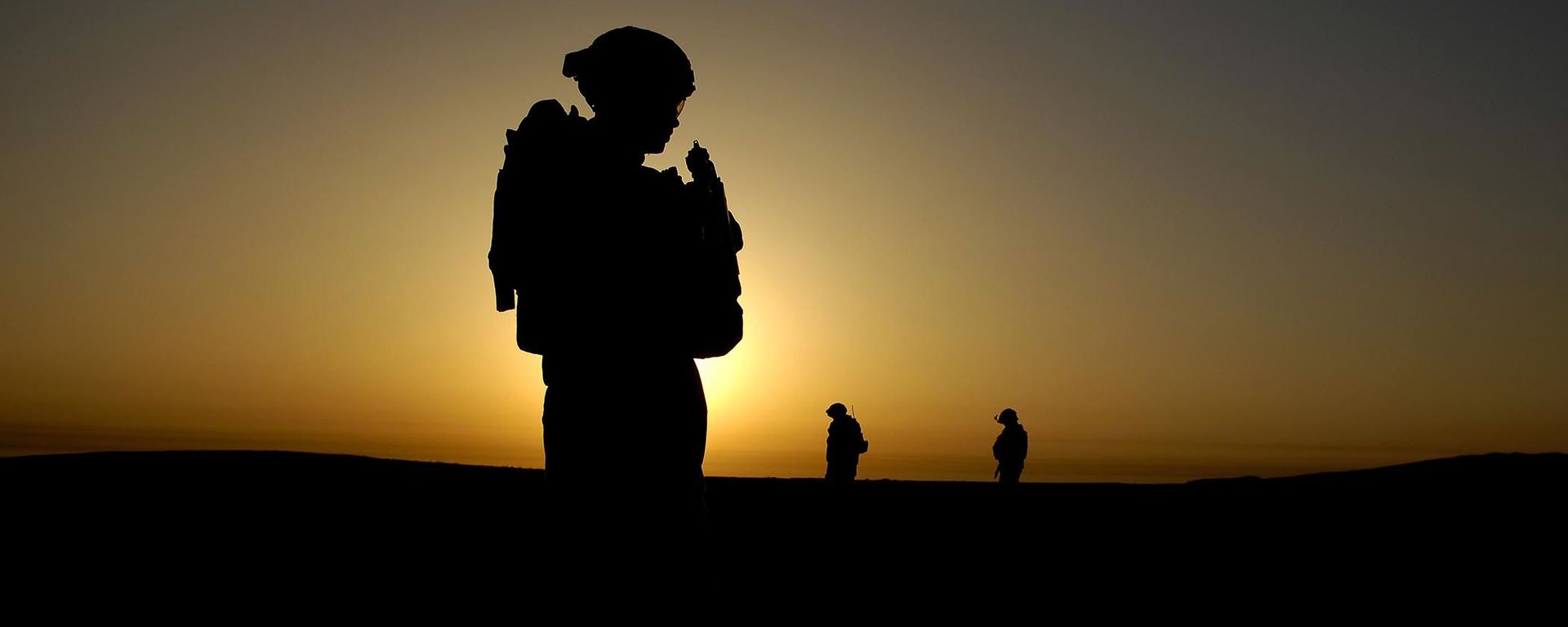 U.S. Army Soldier silhouette on mission in Iraq - Sputnik International, 1920, 12.10.2023