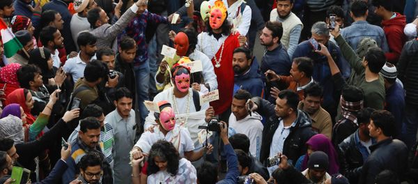 Demonstrators attend a protest against a new citizenship law in Shaheen Bagh, area of New Delhi, India, February 2, 2020 - Sputnik International
