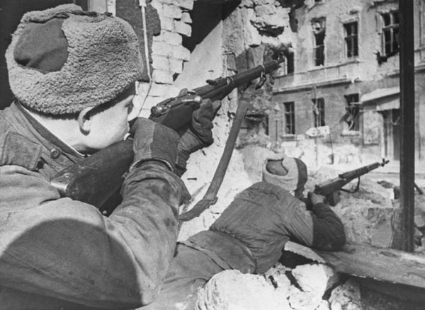 Battle for Budapest: Russian MoD Declassifies Files on Brutal Campaign for Hungarian Capital Battle for Budapest: Russian MoD Declassifies Files on Brutal Campaign for Hungarian Capital - Sputnik International