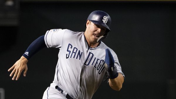 Ty France #11 of the San Diego Padres rounds third base to score against the Arizona Diamondbacks in the sixth inning of the MLB game at Chase Field on September 28, 2019 in Phoenix, Arizona. - Sputnik International
