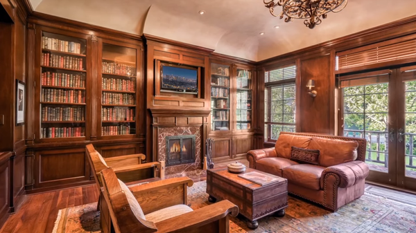 Photos: World’s Richest Man Jeff Bezos Buys Most Expensive House in Los Angeles Photos: World’s Richest Man Jeff Bezos Buys Most Expensive House in Los Angeles - Sputnik International